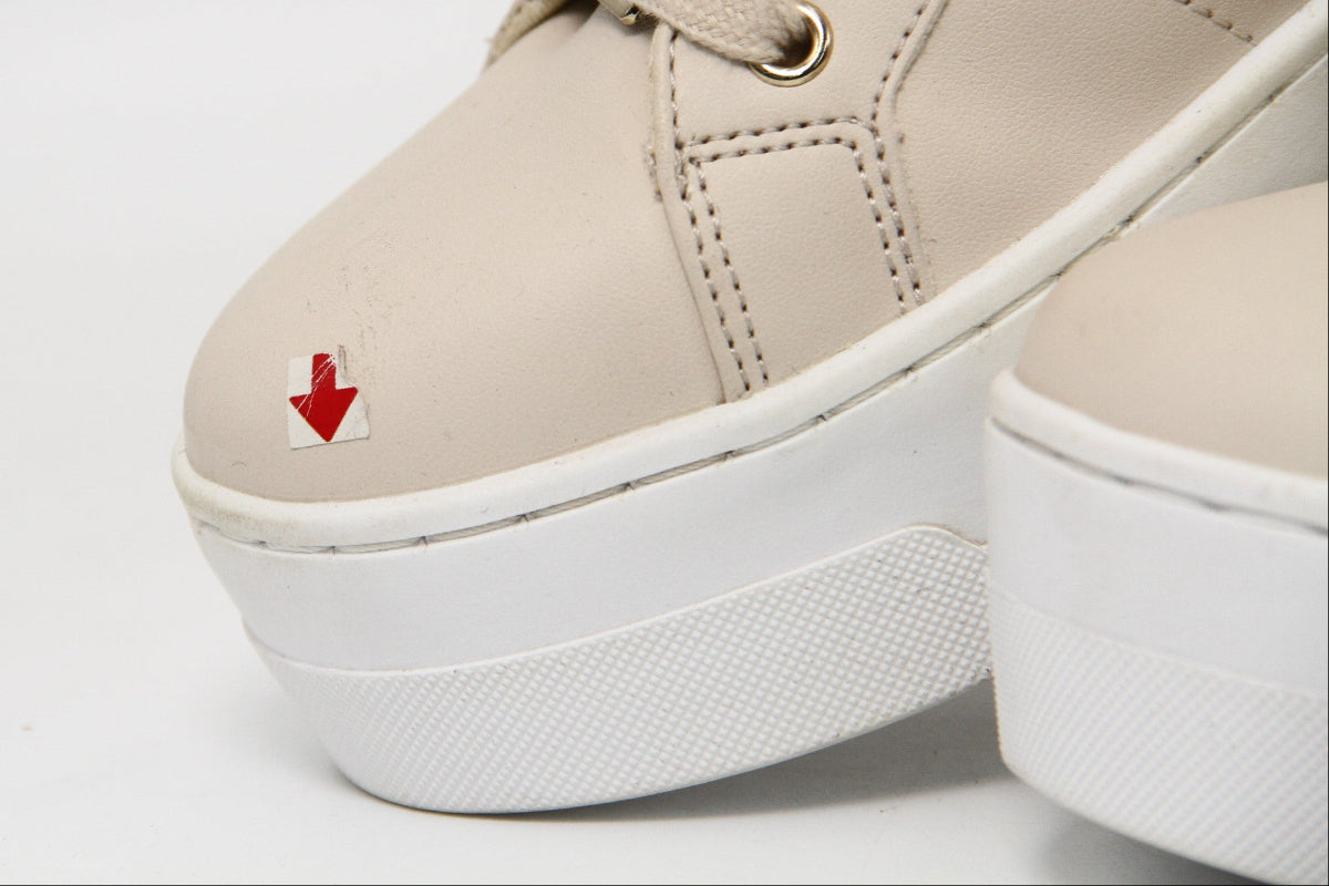 GUESS Women's SHOES Size 38.5 ROW344