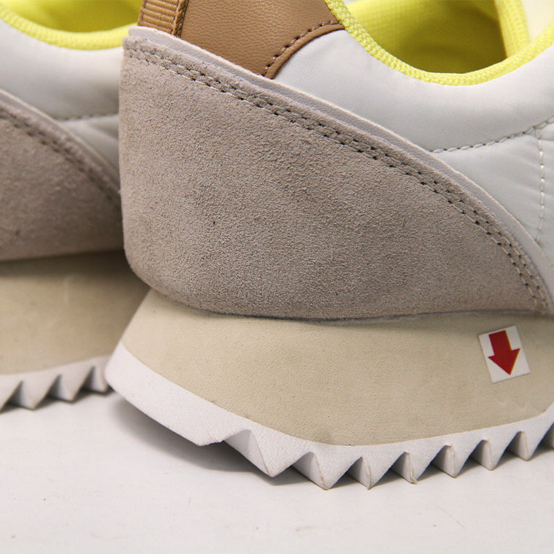 GUESS WOMEN SHOES Size 37 ROW612