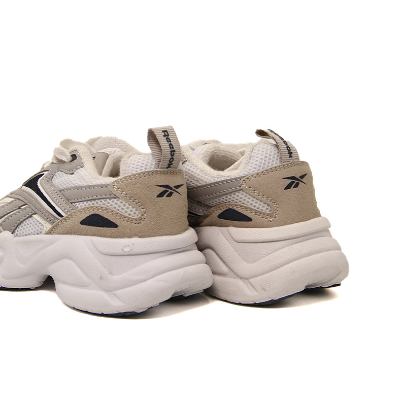 REEBOK KIDS Size 27.5 ROk11