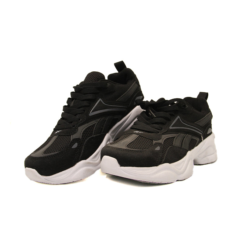 REEBOK KIDS Size 34 ROk11