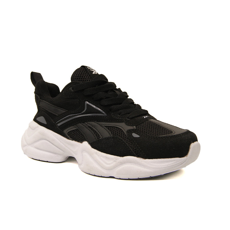 REEBOK KIDS Size 34 ROk4