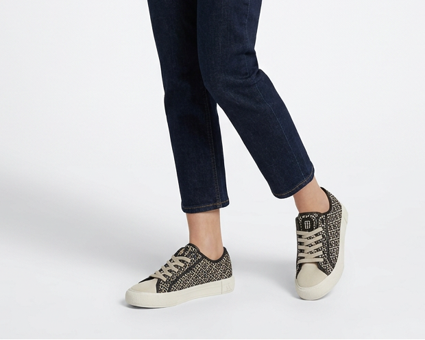 TOMMY HILFIGER WOMEN SHOES Size 38 ROW935