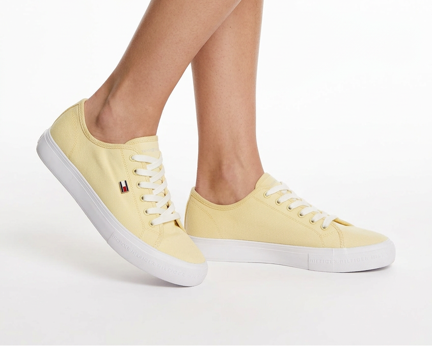 TOMMY HILFIGER WOMEN SHOES Size 41 ROW301