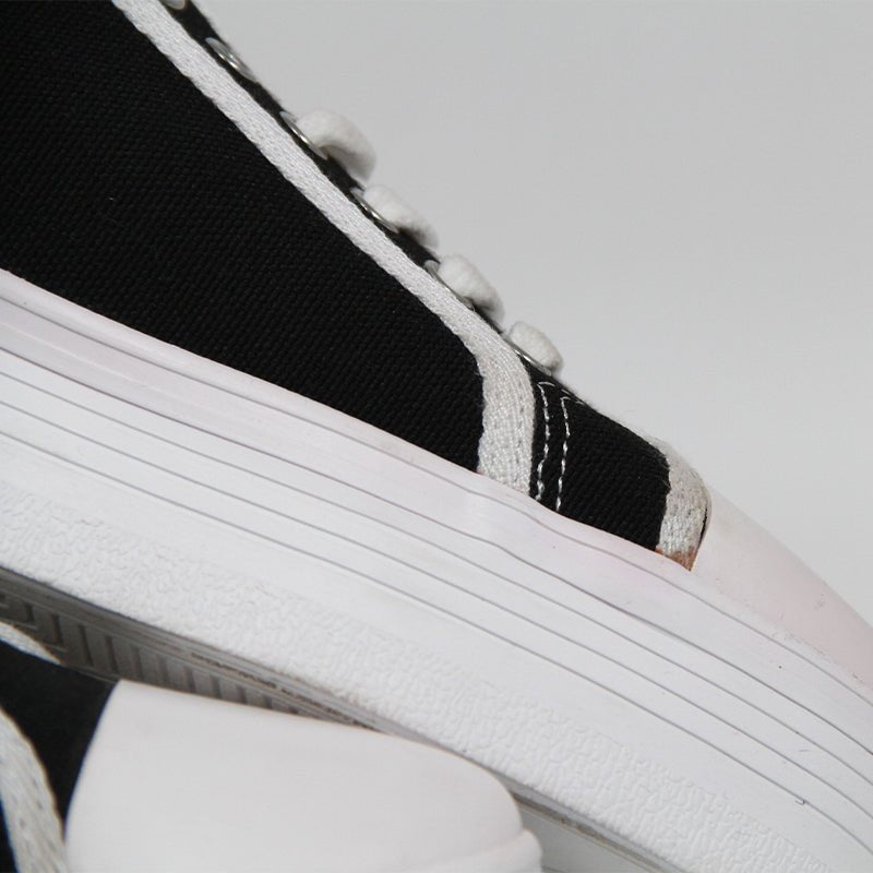 CALVIN KLEIN WOMEN SHOES Size 37 ROW247 - Runner