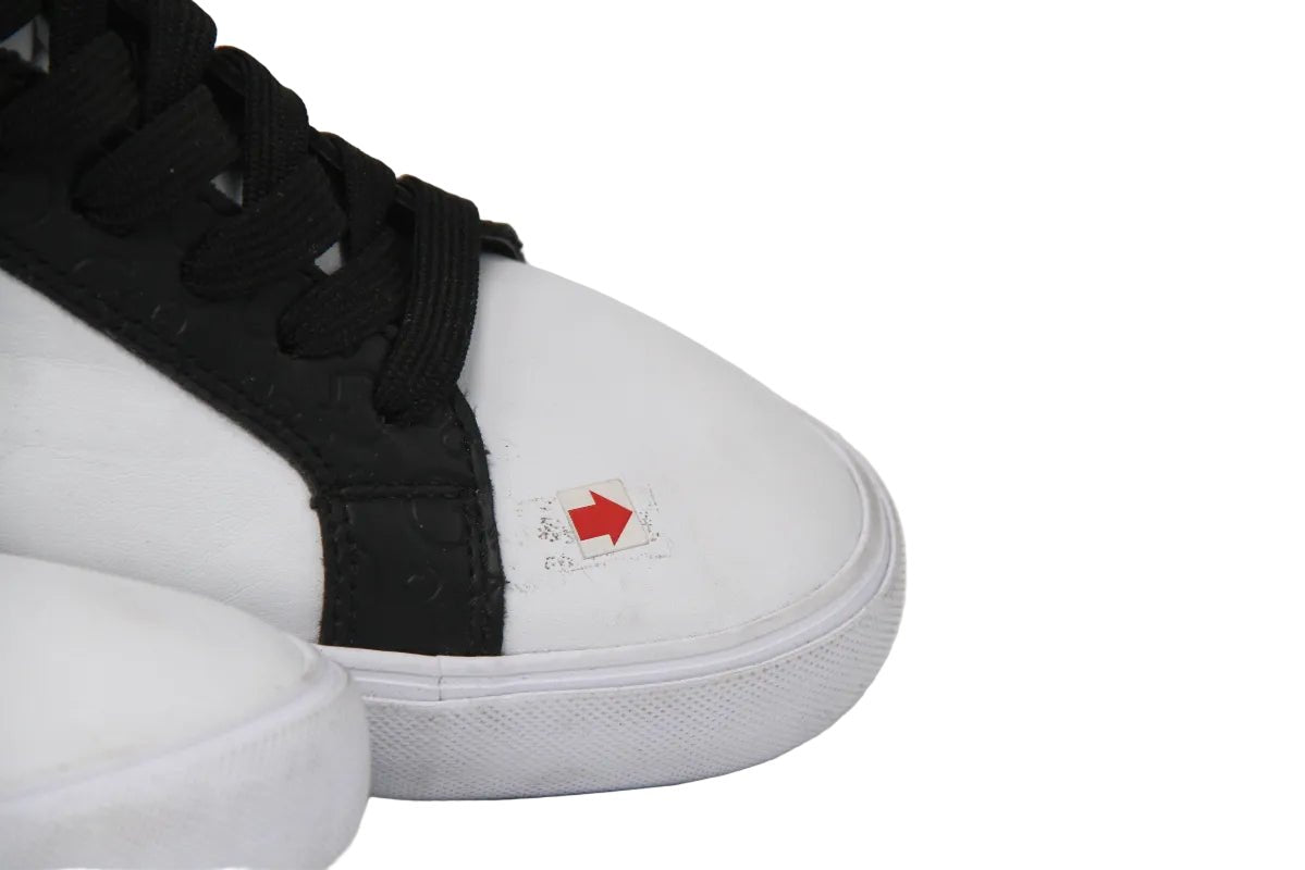 GUESS MEN SHOES Size 39 ROM9 - Runner