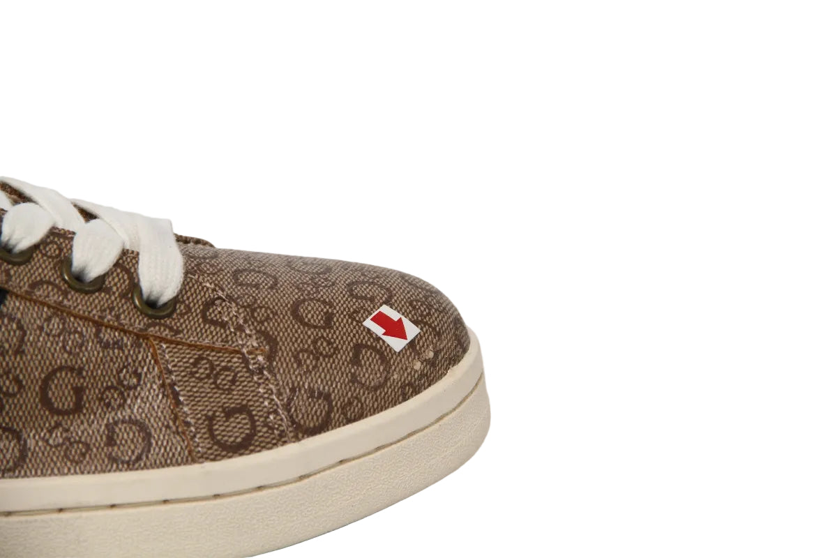 GUESS MEN SHOES Size 41 ROM328