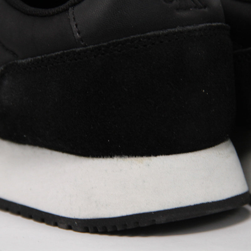 CALVIN KLEIN WOMEN SHOES Size 37 ROW930