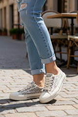 GUESS WOMEN SHOES Size 35.5 ROW65
