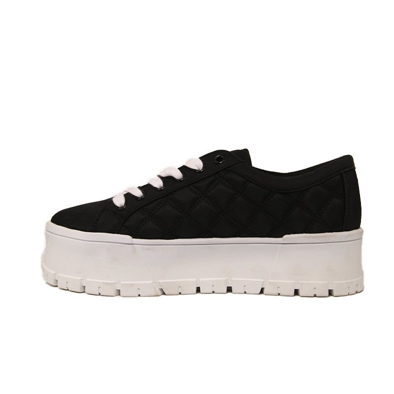 GUESS  WOMEN SHOES Size 37.5 ROW364