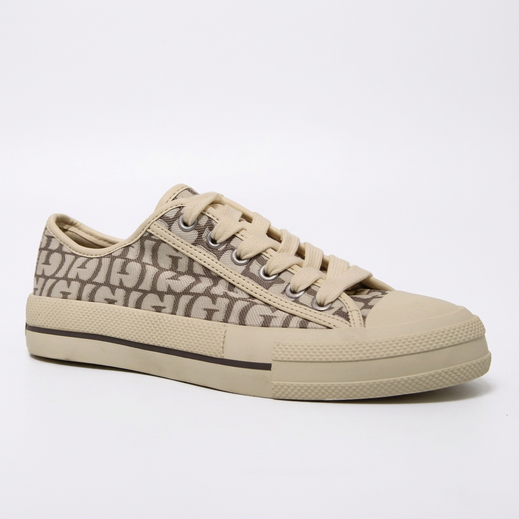 GUESS  WOMEN SHOES Size 37.5 ROW366