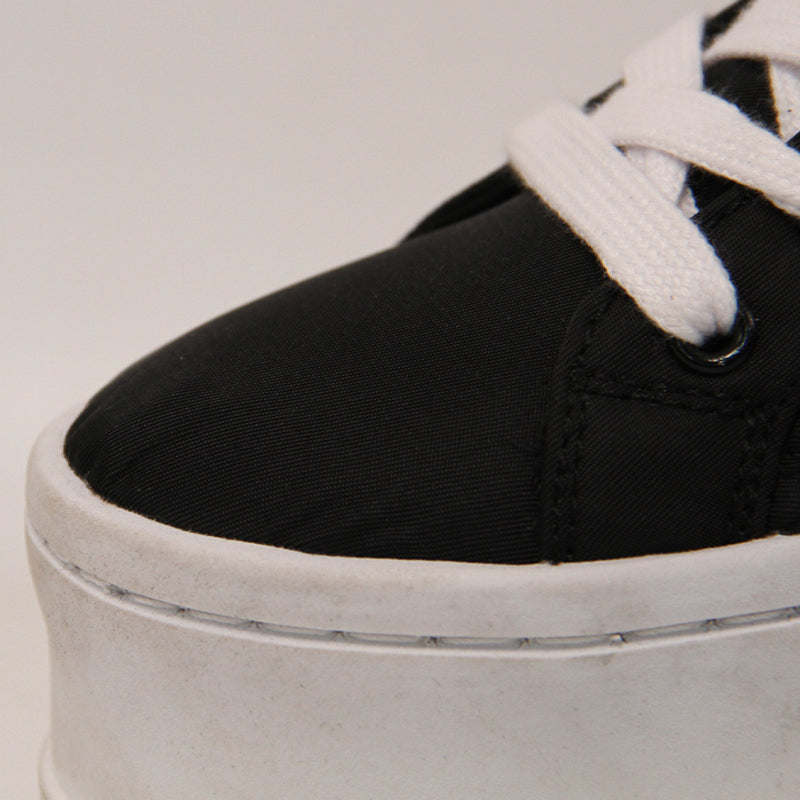 GUESS  WOMEN SHOES Size 37.5 ROW369