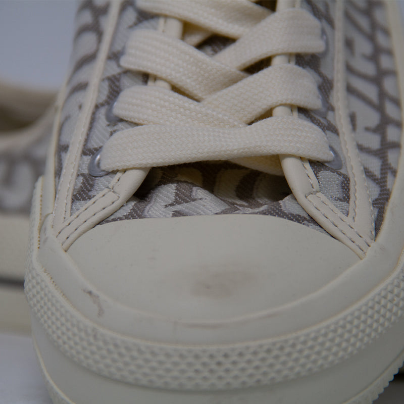 GUESS  WOMEN SHOES Size 37.5 ROW371