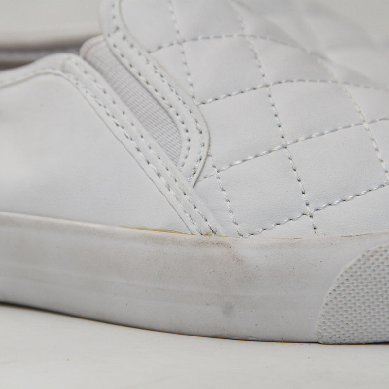 GUESS WOMEN SHOES Size 37 ROW745