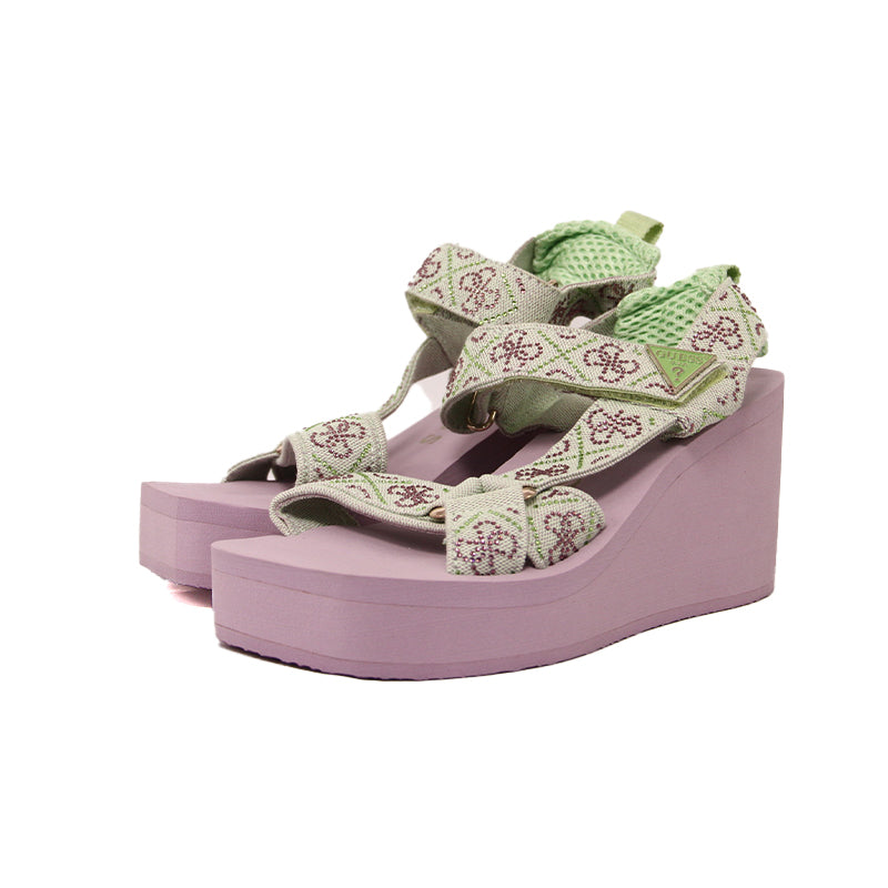 GUESS WOMEN'S SLIPPER Size 35 ROSW2