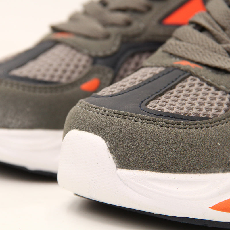 REEBOK KIDS Size 32.5 ROk10