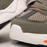 REEBOK KIDS Size 32.5 ROk8