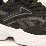 REEBOK KIDS Size 34 ROk10