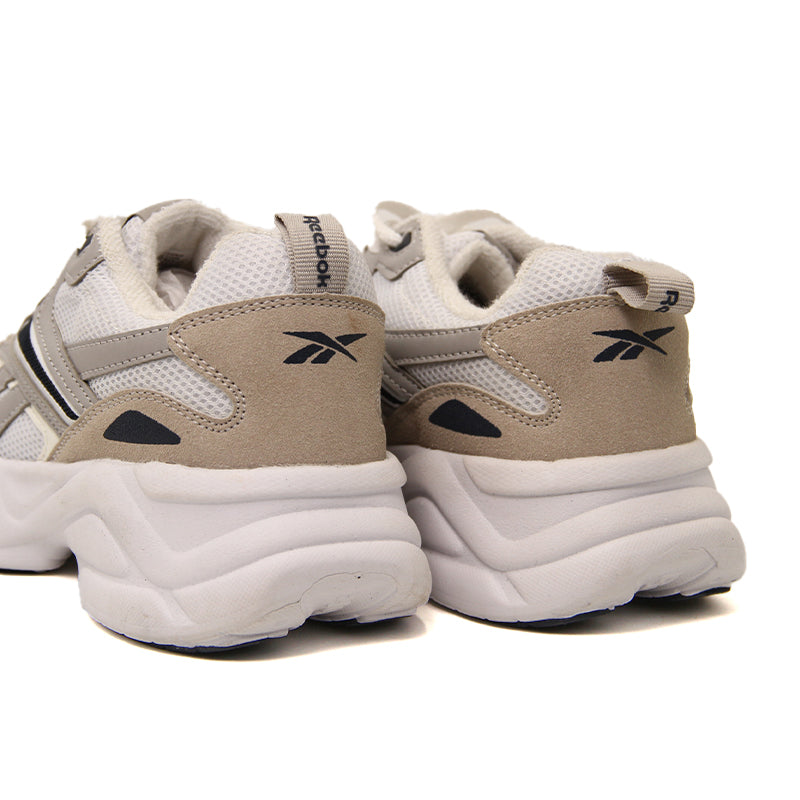REEBOK KIDS Size 34 ROk6