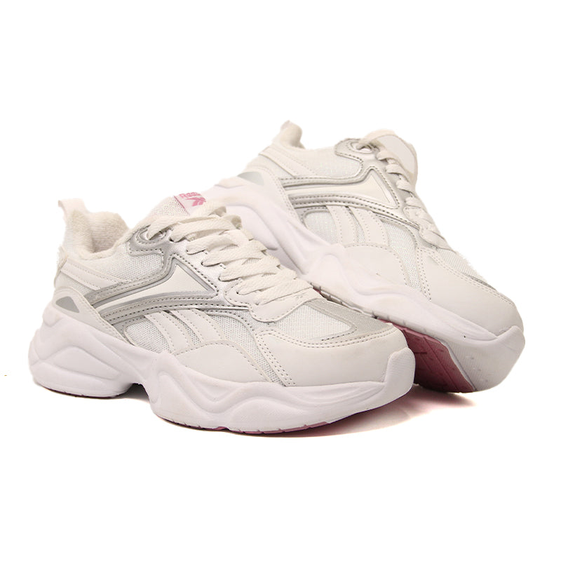 REEBOK KIDS Size 35 ROk7