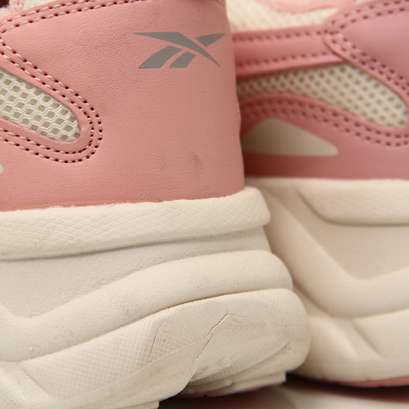 REEBOK KIDS Size 38 ROk5