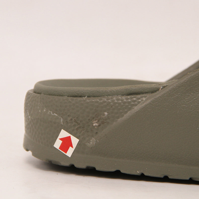 SKECHERS WOMEN'S SLIPPER Size 38 ROSW19