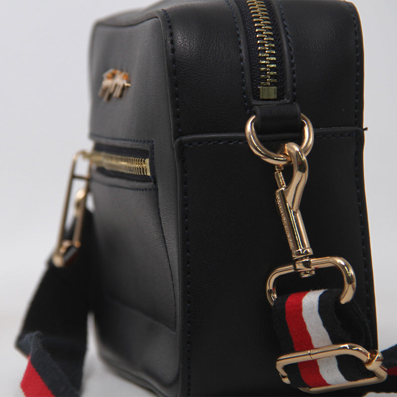 TOMMY HILFIGER BAGS ROB159