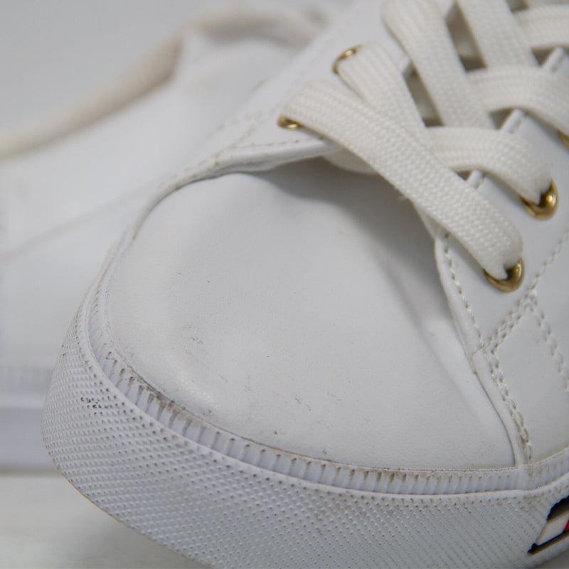 TOMMY HILFIGER  WOMEN SHOES Size 37.5 ROW379