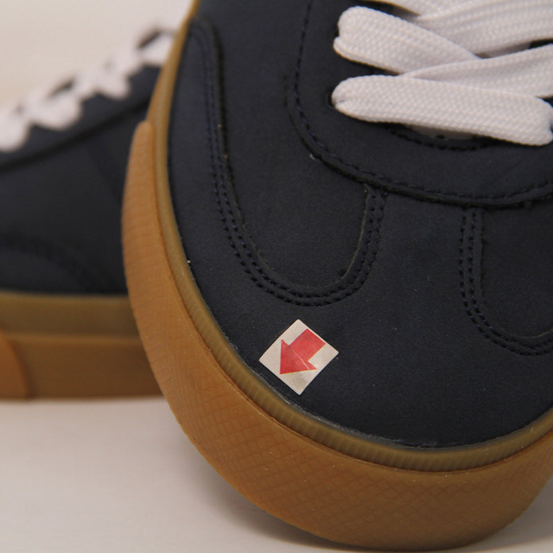 TOMMY HILFIGER  WOMEN SHOES Size 37.5 ROW411