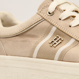 TOMMY HILFIGER WOMEN SHOES Size 38.5 ROW728