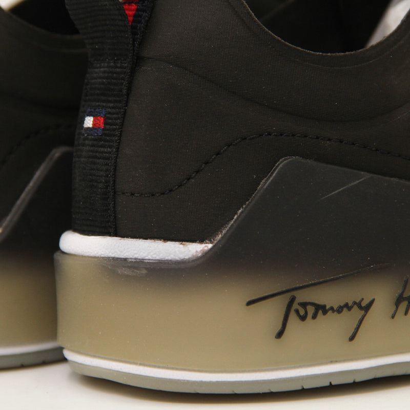 TOMMY HILFIGER WOMEN Size 39 ROW647