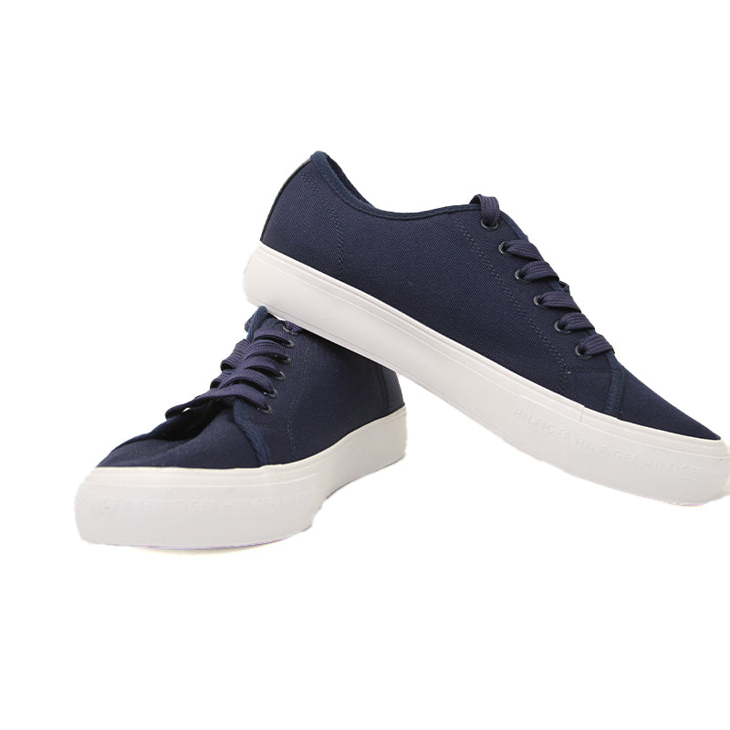 TOMMY HILFIGER WOMEN Size 39 ROW666