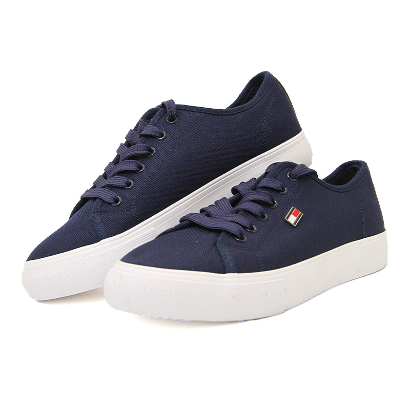 TOMMY HILFIGER WOMEN Size 39 ROW668