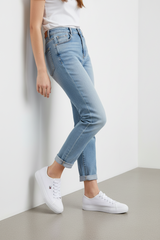 TOMMY HILFIGER WOMEN Size 39 ROW680