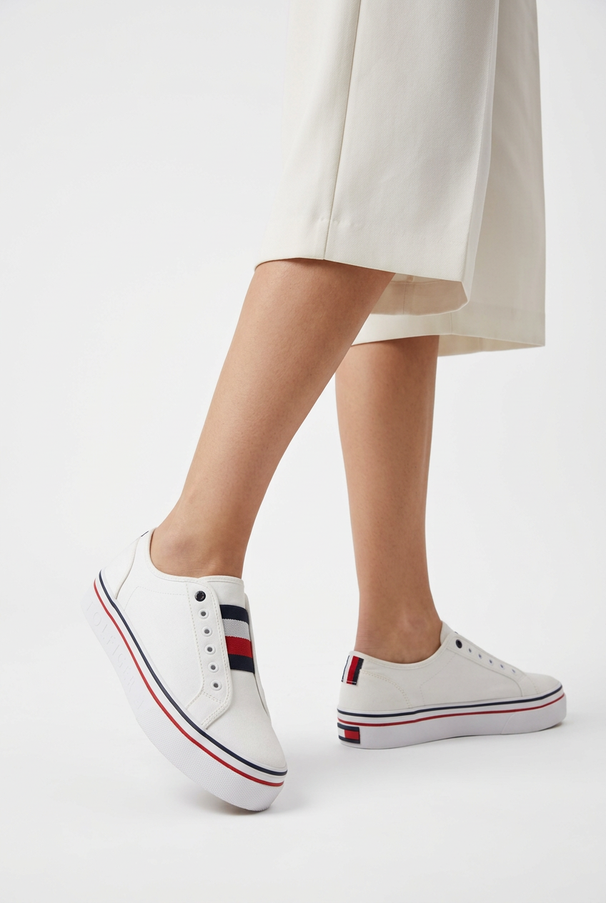 TOMMY HILFIGER WOMEN SHOES Size 43 ROW57