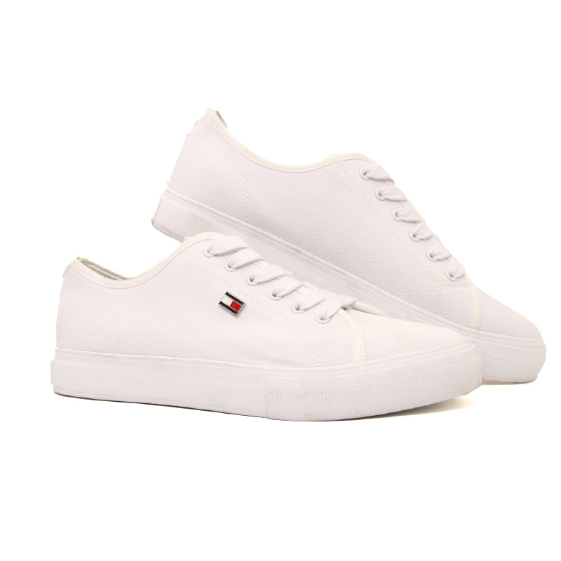 TOMMY HILFIGER SHOES Size 42 ROW147