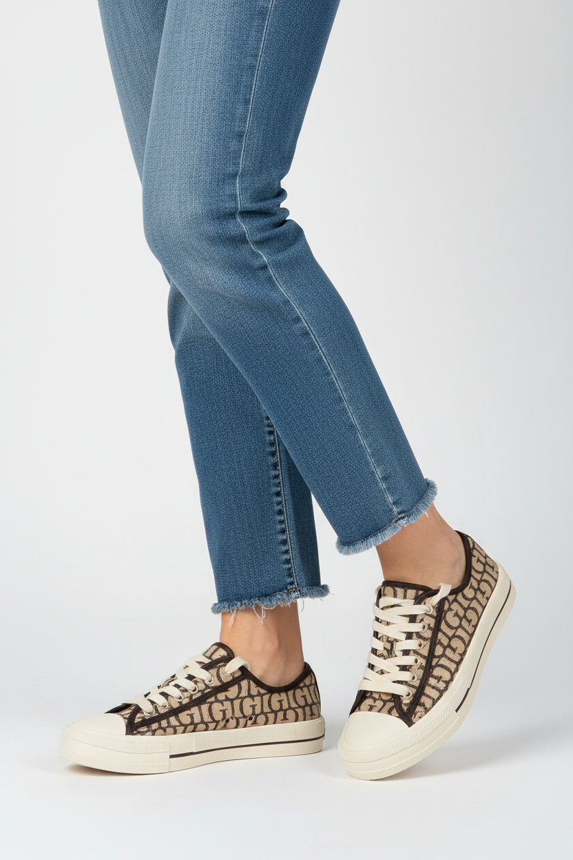 GUESS WOMEN SHOES Size 37.5 ROW450