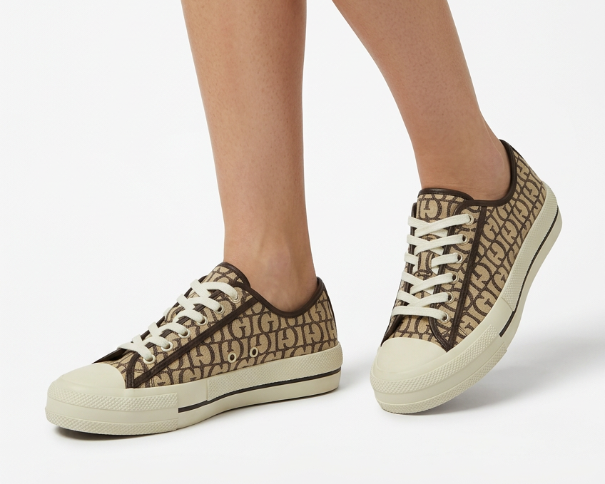 GUESS WOMEN SHOES Size 38.5 ROW636