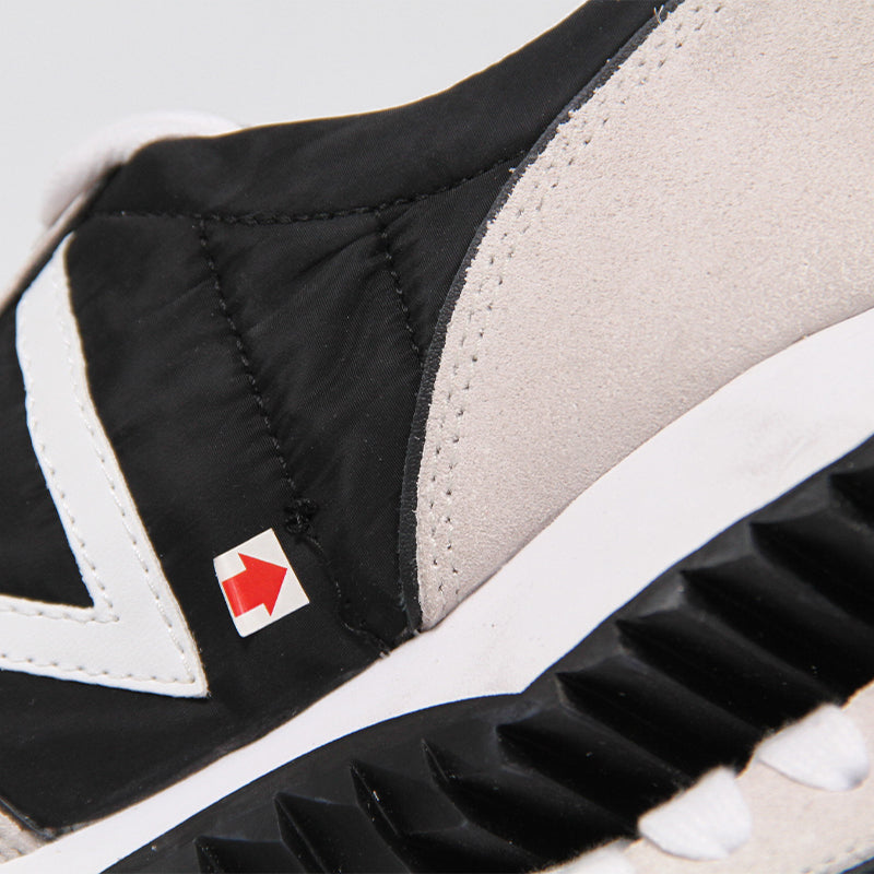 GUESS WOMEN SHOES Size 39 ROW356