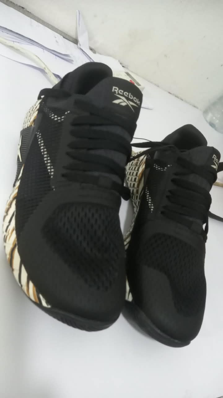 REEBOK WOMEN SHOES Size 37.5 ROW701