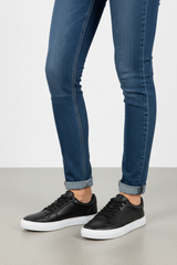 CALVIN KLEIN WOMEN SHOES Size 36.5 ROW87
