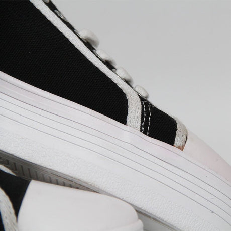 CALVIN KLEIN WOMEN SHOES Size 37 ROW247 - Runner