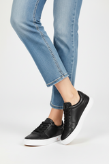 CALVIN KLEIN WOMEN SHOES Size 37.5 ROW319