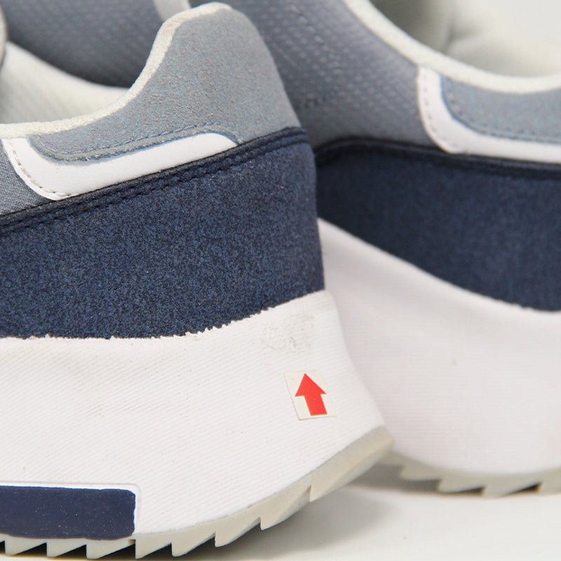 CALVIN KLEIN WOMEN SHOES Size 37.5 ROW55 - Runner