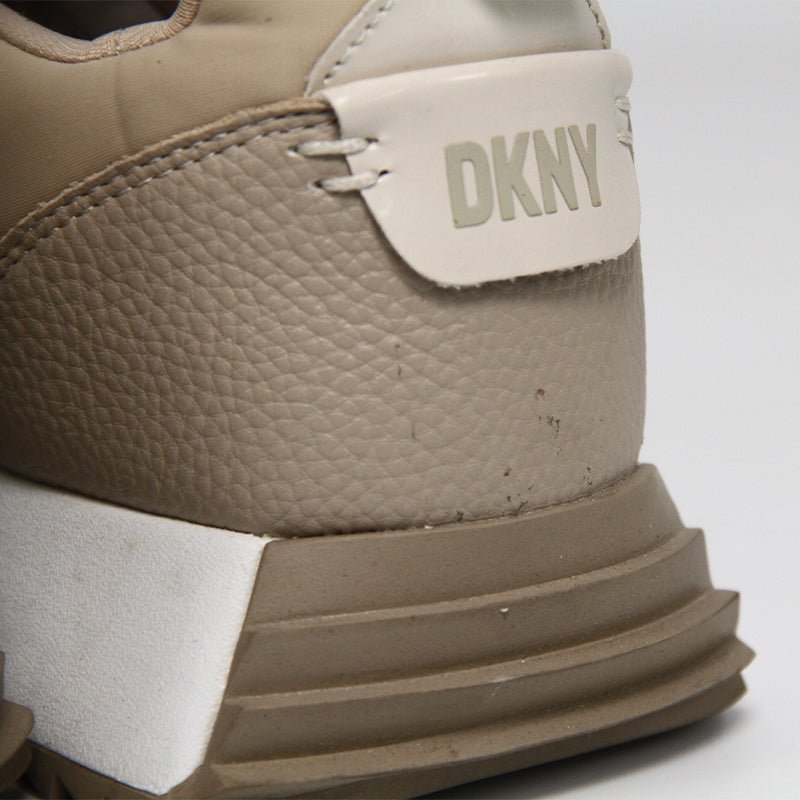 DKNY WOMEN SHOES Size 40.5 ROW16 - Runner