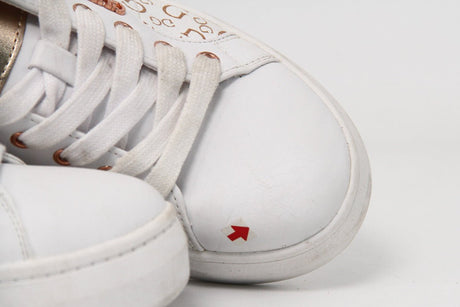 GUESS WOMEN SHOES Size 37 ROW499 - Runner