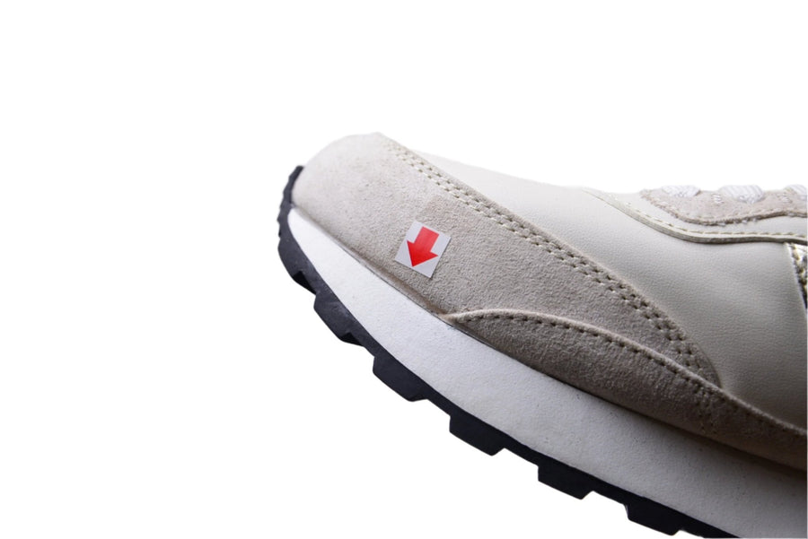 GUESS WOMEN SHOES Size 39 ROW21 - Runner