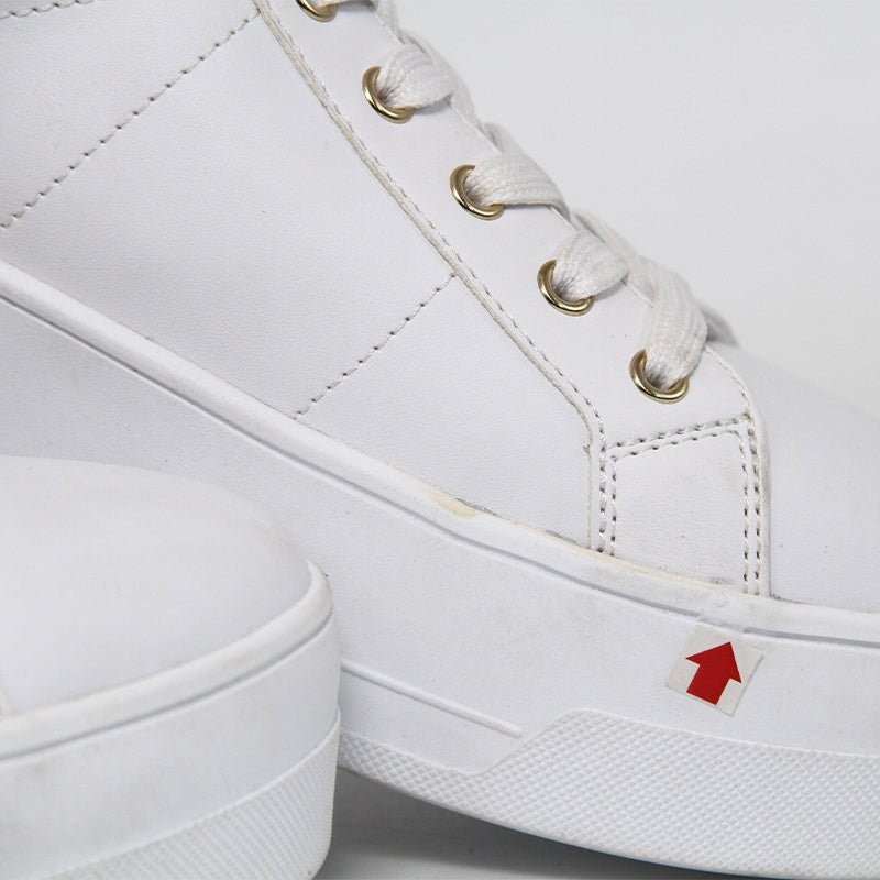 GUESS WOMEN SHOES Size 40 ROW52 - Runner