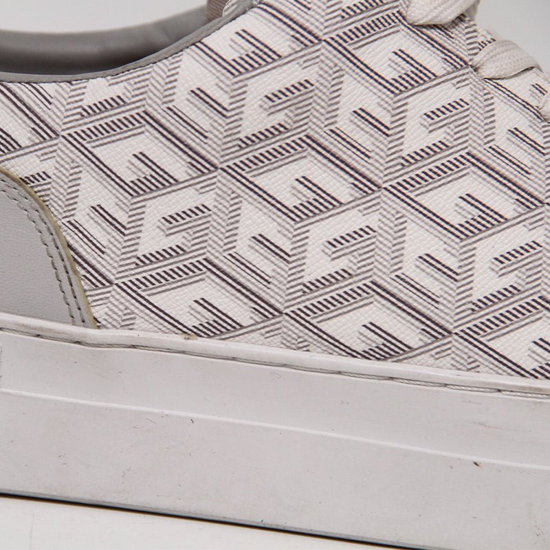 GUESS WOMEN SHOES Size 41 ROW113 - Runner