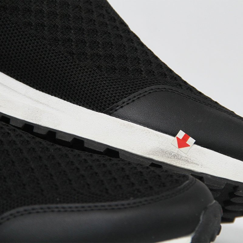 GUESS WOMEN SHOES Size 41 ROW44 - Runner