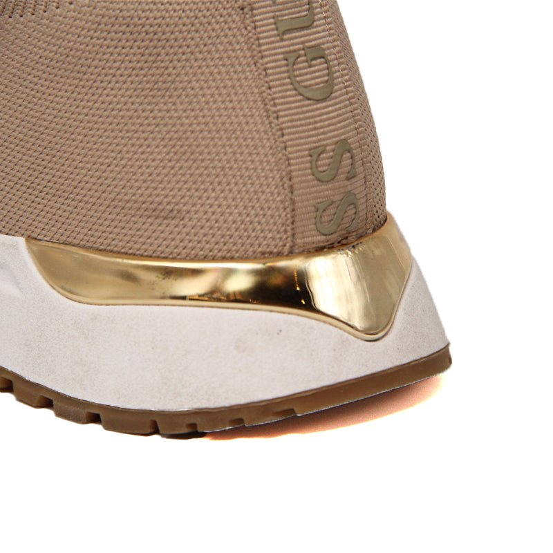 GUESS WOMEN SHOES Size 41 ROW79 - Runner